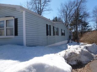 2 Horseshoe Dr, Litchfield, NH 03052