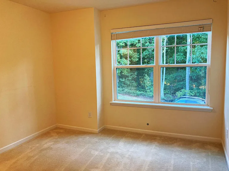 10424 Benfield Rd — Photo 8