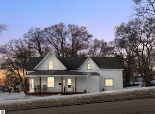 303 E Nelson St, Cadillac, MI 49601