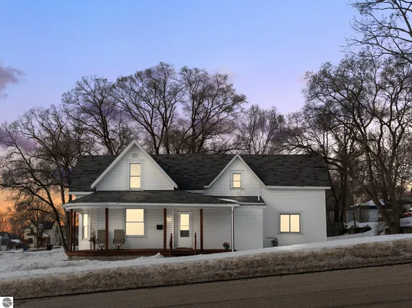 303 E Nelson St, Cadillac, MI 49601
