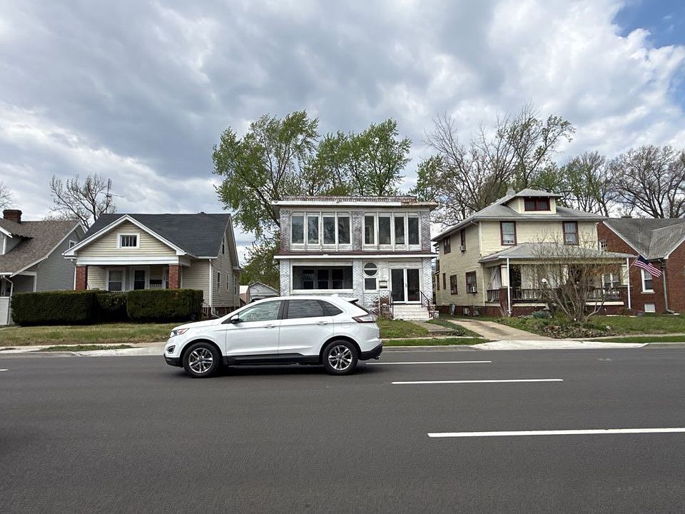2nd image of 1811 S 5th St