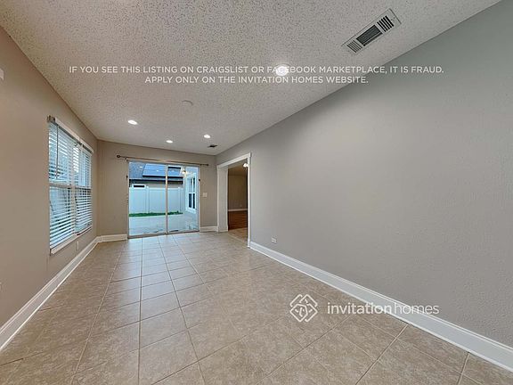 5th image of 1327 Crimson Clover Ln
