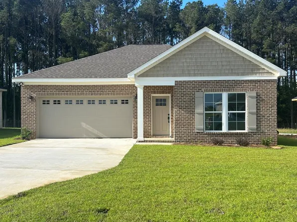 213 Wellington Way, Headland, AL 36345