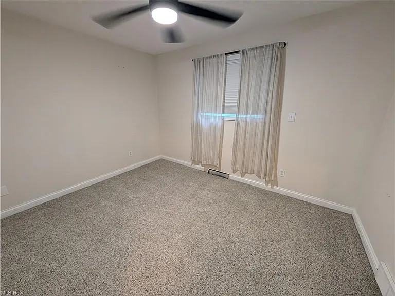 8645 Courtland Dr — Photo 9