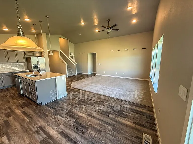 19304 Geneva Way — Photo 9