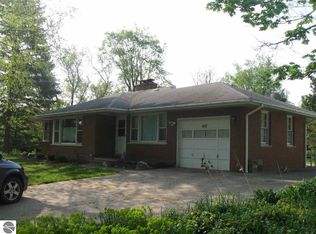 412 E Gilbert St, Leroy, MI