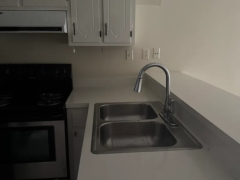 132 Hiawatha Ct E — Photo 18
