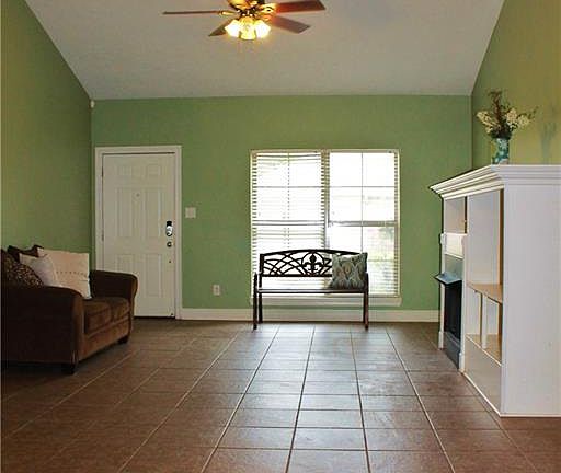 4th image of 6133 Rachelle Dr