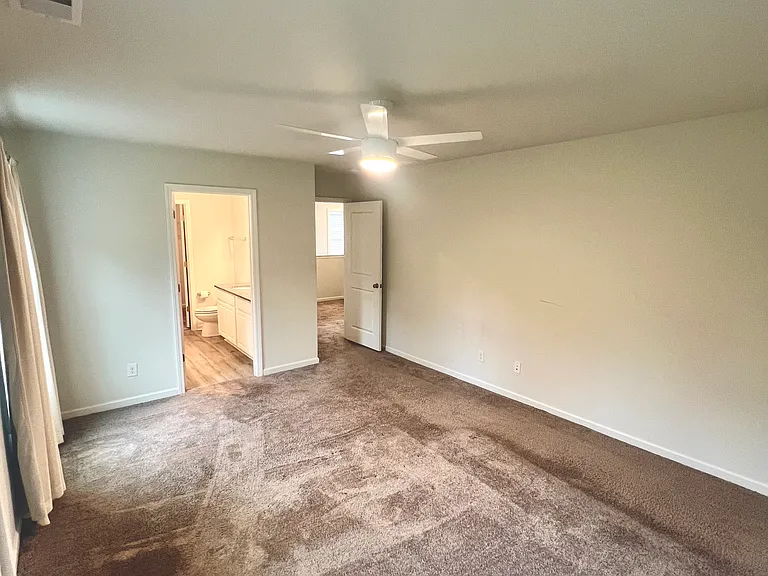 108 Horncastle Ct — Photo 21