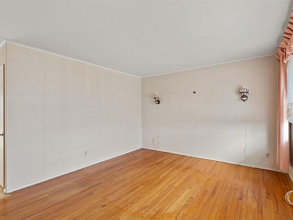 5th image of 2947 Annunciation Dr