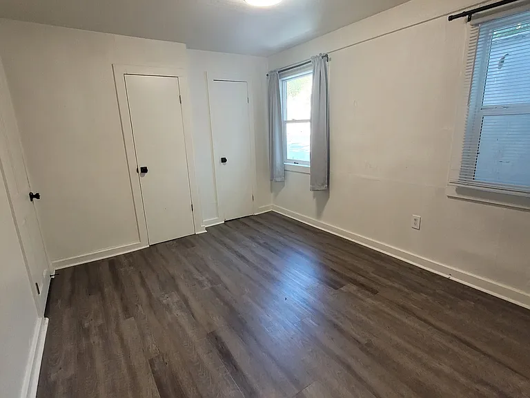Lower Lakeshore Dr — Photo 8