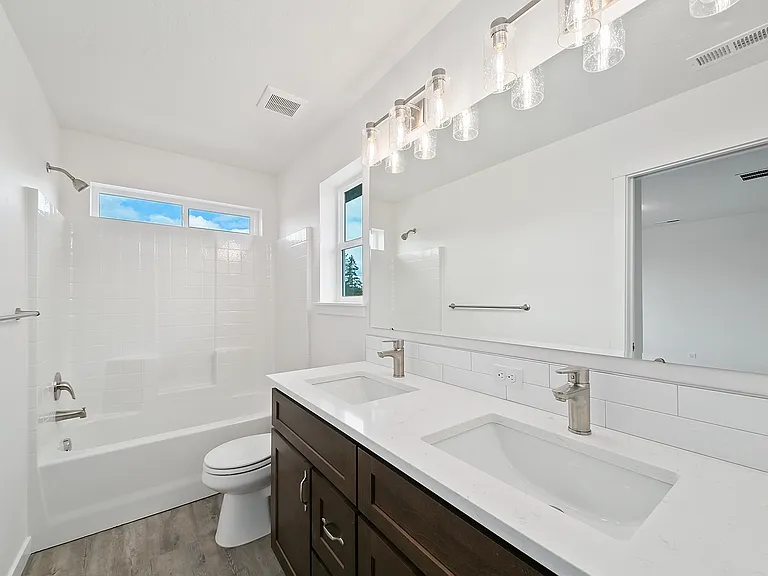 1326 N Meridian Rd — Photo 22