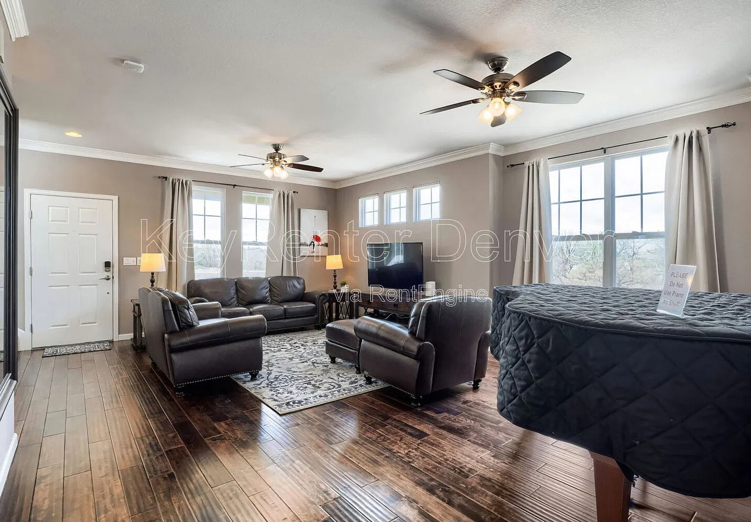 4 bed, 3.5 bath, 2751 sqft, $4,500 — Photo 3