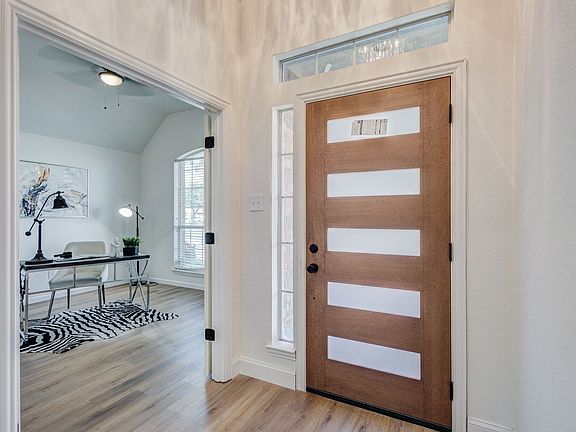 2nd image of 809 Camellia Ct