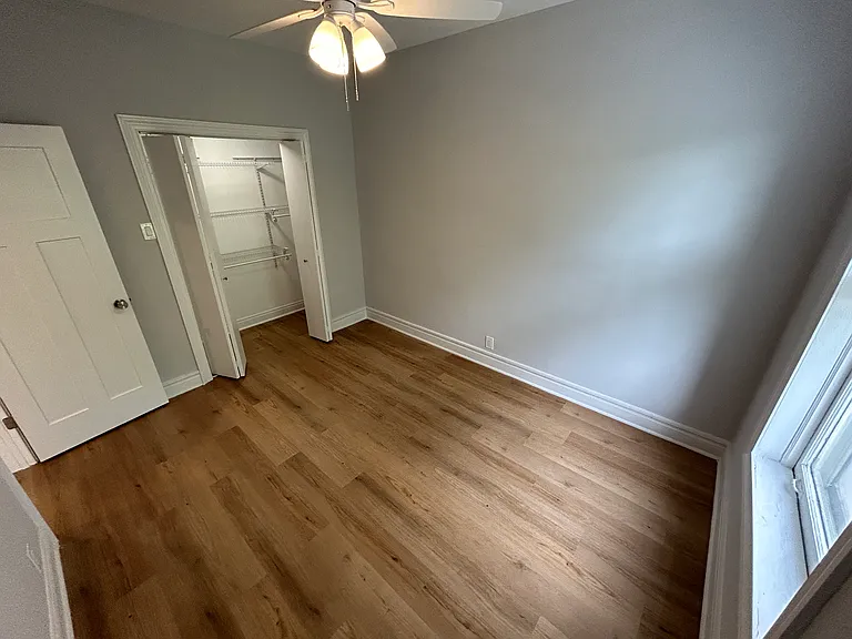 1303 W Roscoe St #2 — Photo 9