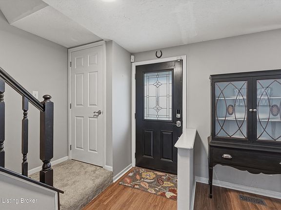2nd image of 8910 Hatlerhall Dr