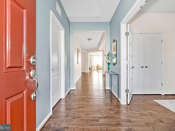 3rd image of 934 River Birch Cir