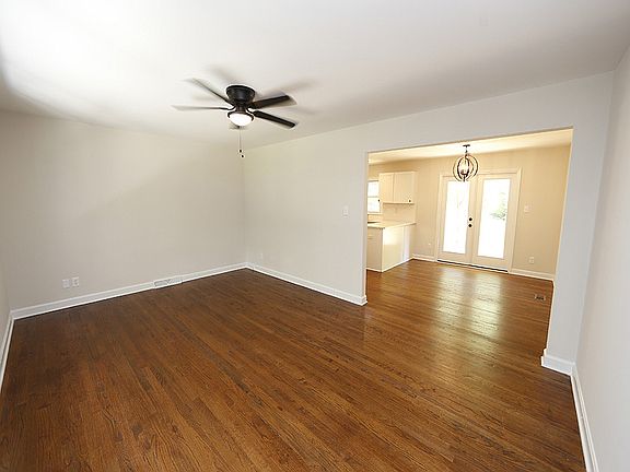 Lroom to Kitchen/dining