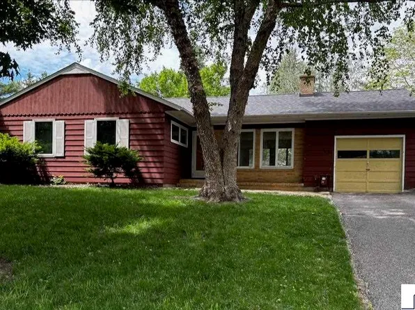 524 Capitol Dr, Saint Peter, MN 56082