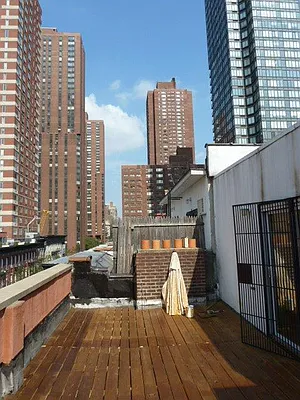 Rented by Chartwell Manhattan Realty | media 15