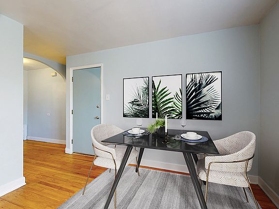 5th image of 285 S Lincoln St APT 1