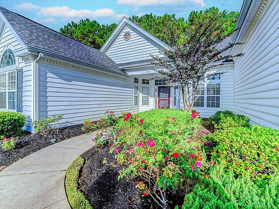 3rd image of 857 Castlebridge Dr.