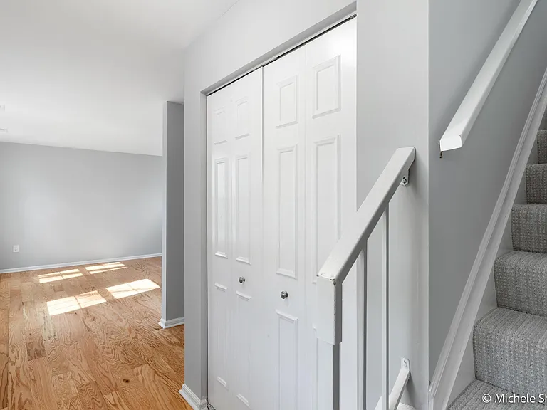 272 Yale Ct — Photo 19
