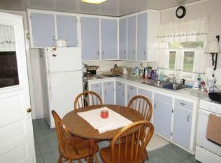 409 S Locust St, Janesville, WI 53548