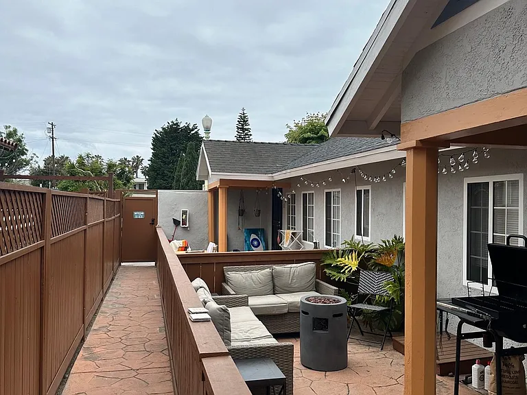 5066 Voltaire St #4 — Photo 9