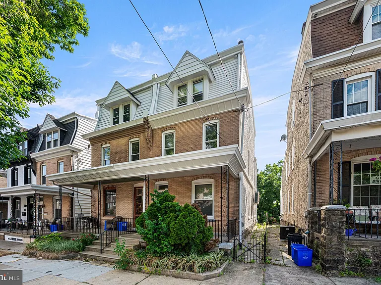 3740 Manayunk Ave — Photo 2