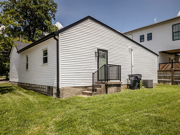 432 Merino St — Photo 3