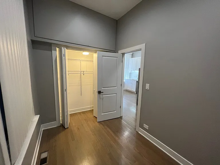 1227 W Ohio St #1 — Photo 15