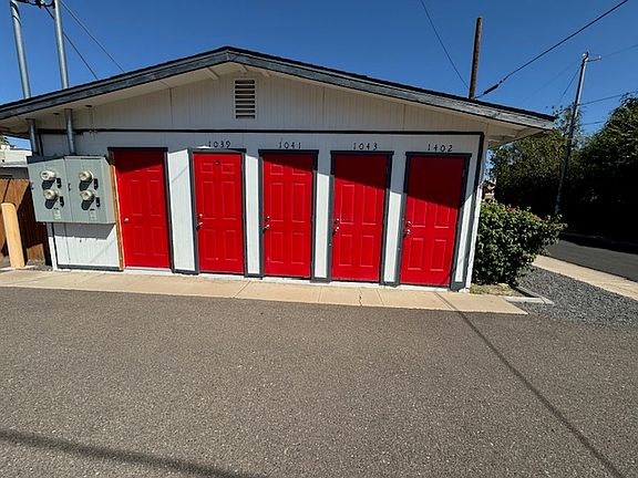 3rd image of 1043 E Spence Ave #A1039