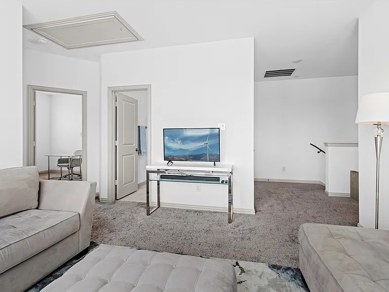 7053 Cedar Creek Dr — Photo 9