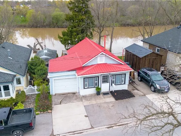 68 Riverside Dr, Welland, ON L3C 5E2