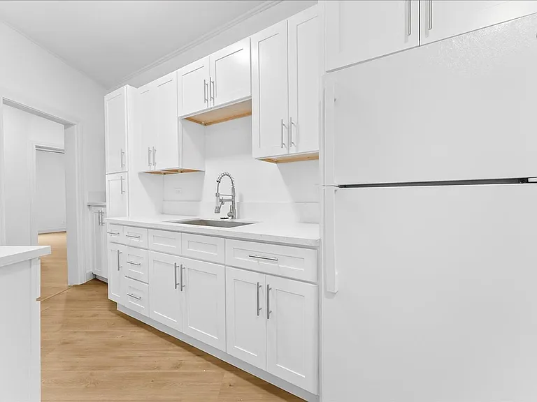 3212 Hamilton Way #9 — Photo 2
