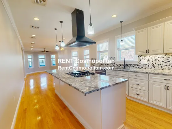 41 Sydney St, Medford, MA 02155