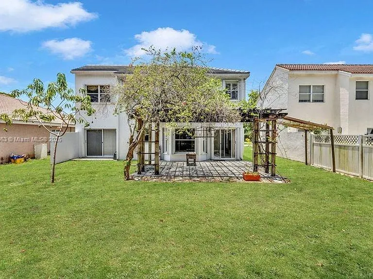 10766 Crescendo Cir #X — Photo 13