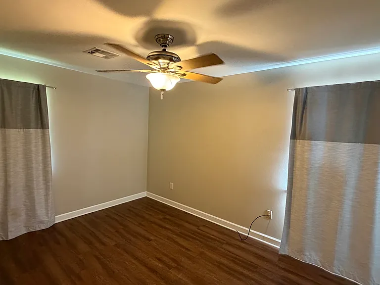6215 Loveland St — Photo 5