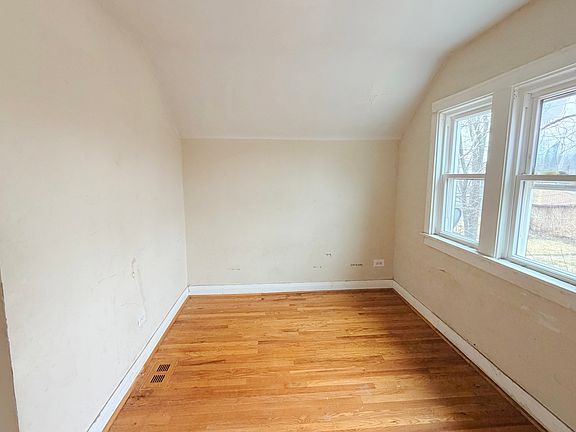 5th image of 7704 S Ada St