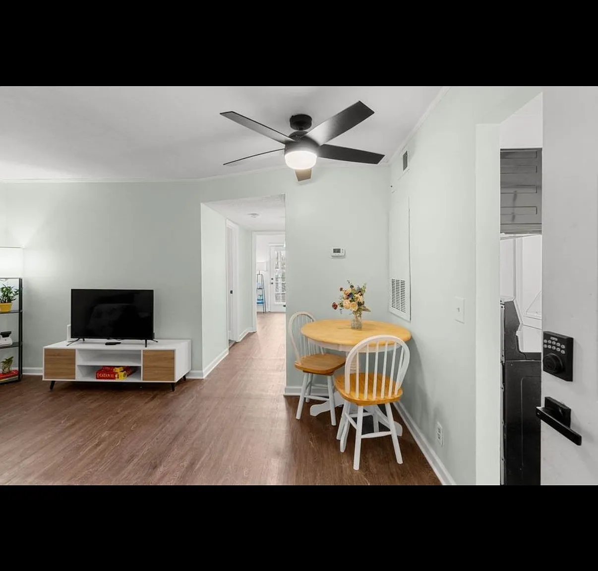 2 bed, 750 sqft, $1,900 — Photo 3