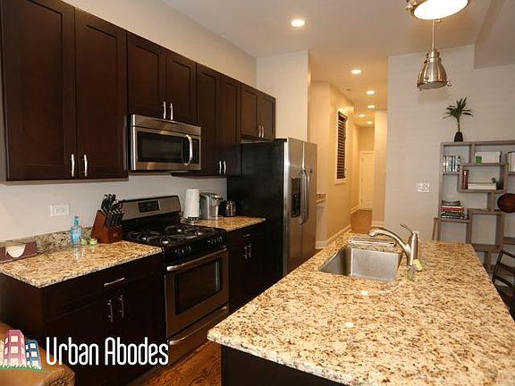 3rd image of 1218 W Diversey Pkwy #South1