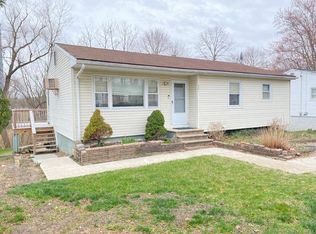 52 Purcell Dr, Danbury, CT 06810