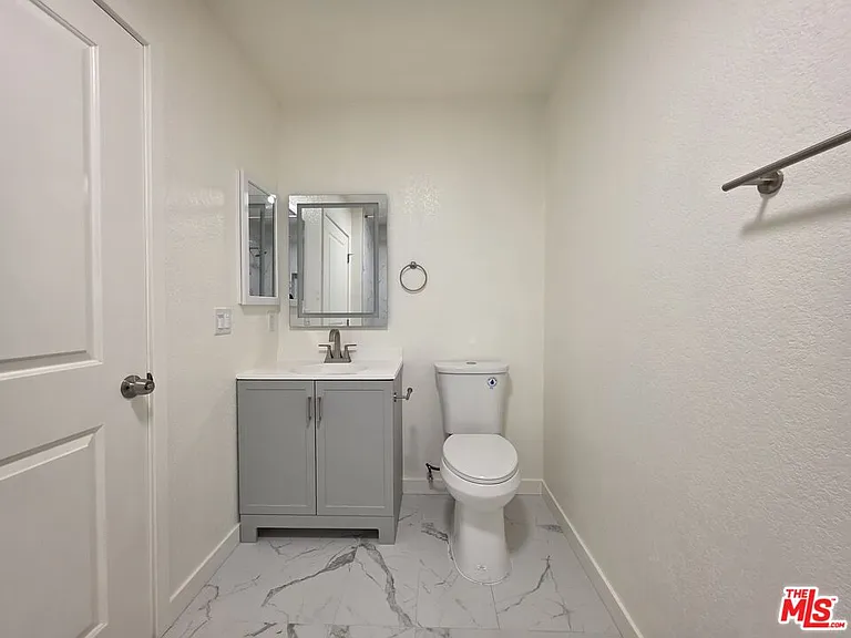 912 N Ridgewood Pl #2 — Photo 23