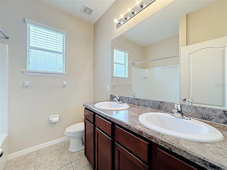 7434 Surrey Pines Dr — Photo 31