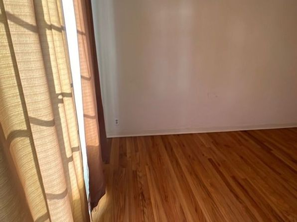 223 Solano Dr NE APT A