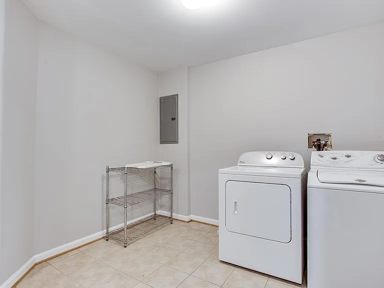 10410 Damascus Park Ln — Photo 50