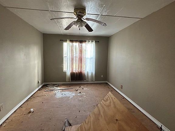 4th image of 368 Commerce St
