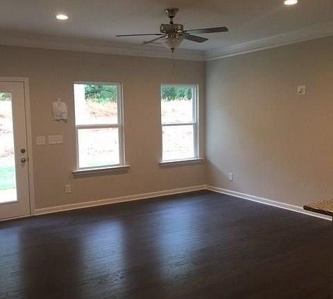 5th image of 69 Wrenwood Dr