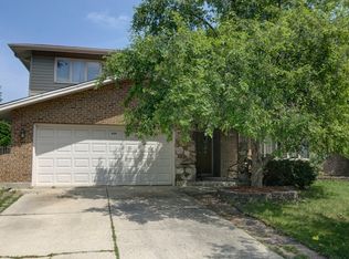 424 Assembly Dr, Bolingbrook, IL 60440